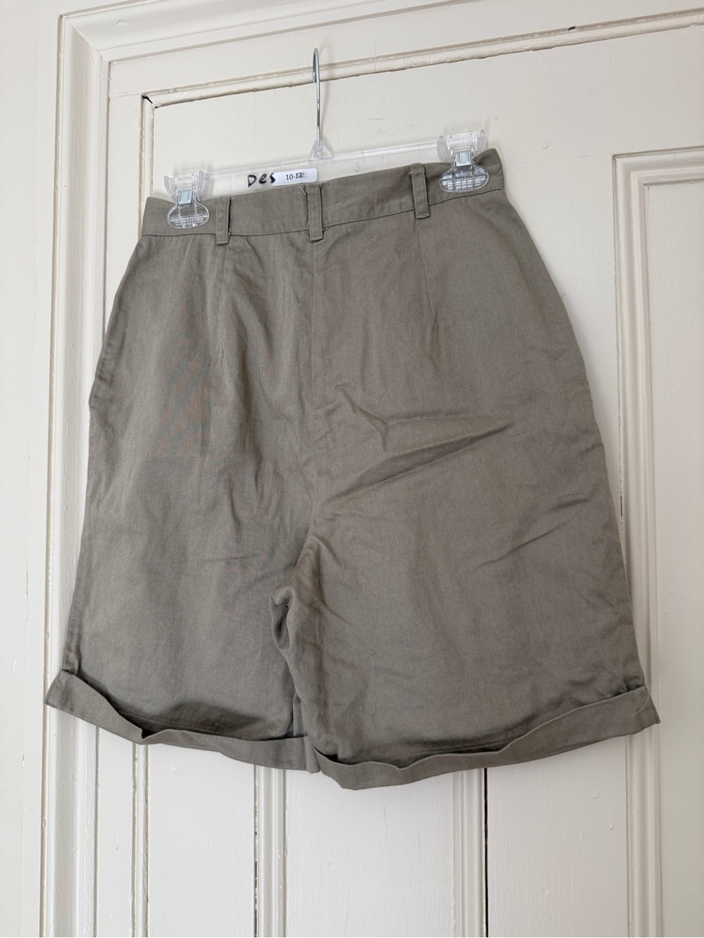 J. Crew Vintage Women’s  High Waisted Pleated Shorts In Khaki. S 10. Summer PREP